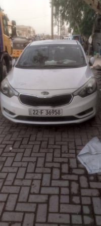 سيراتو ٢٠١٤ سياره بيها بس باب سايق خليجيه مكينه ١٦٠٠ سياره نظيفه وخير ...