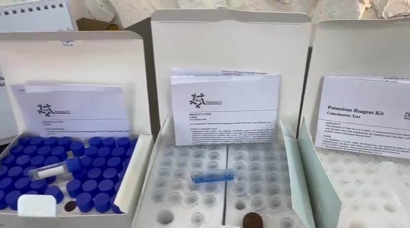 🔬 كتات الإلكتروليات المنو المقسمة
لكل بيشنت تستخدم فياله لذلك راح يبقى الاستبلتي عالي ويحميك من التلوث
ويحافظ على حساسيه الالكتروليات 
وفّر لمختبرك نتائج موثوقة وسريعة مع مجموعة كتات الإلكتروليات المتخصصة لفحص:
✅ الزنك (Zn)
✅ الكالسيوم (Ca)
✅ البوتاسيوم (K)
✅ الصوديوم (Na)
✅ المغنيسيوم (Mg)
✅ الفسفور (Phosphorus)
✅ الكلورايد (Cl)
⭐ دقة عالية وثبات ممتاز للنتائج
⭐ تفاعل سريع وأداء موثوق
⭐ متوافقة مع أغلب أجهزة الكيمياء السمي أوتو والسبكتروا

التواصل على الرقم التالي ***********
