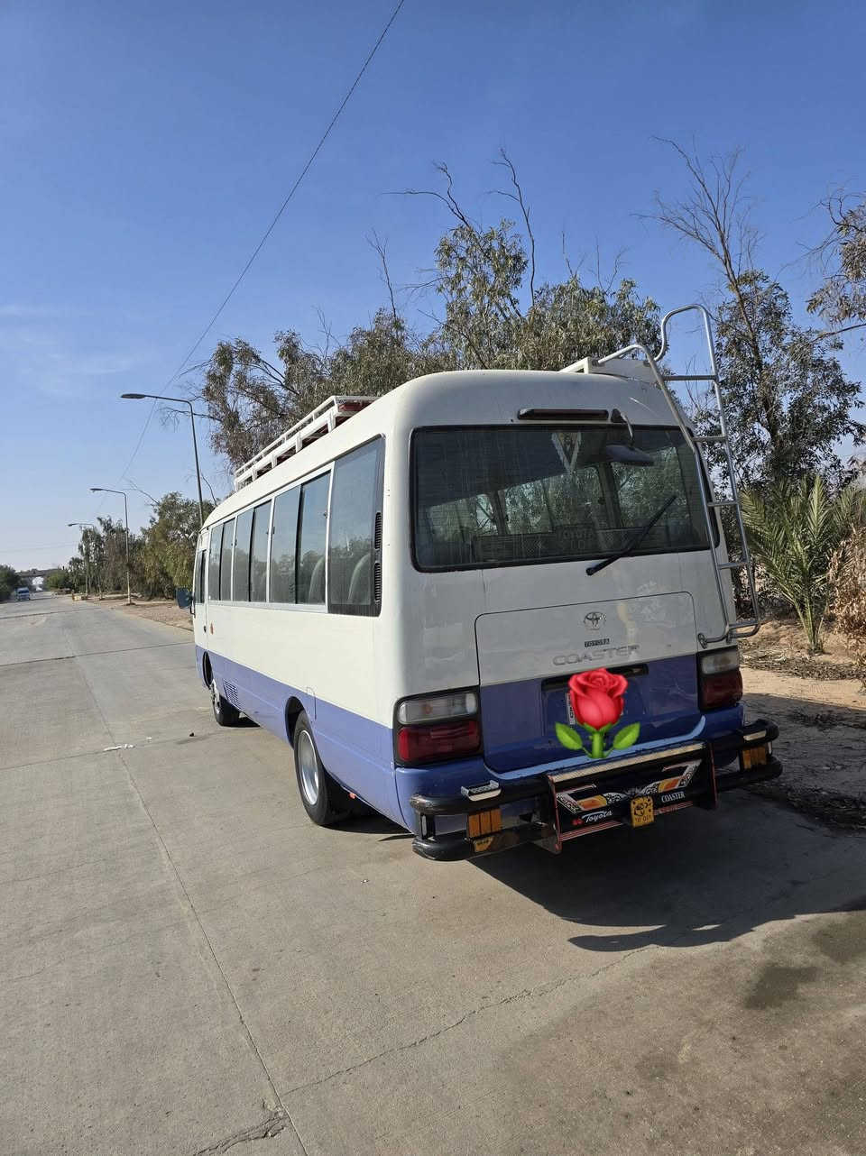 كوستر 2004
بيهء صبغ
جوبلس ناصي 
محرك كير جديد 
اكسن بي ونه خفيفه 
كشن استاركس 
راعيهء يريد تحويل 
السعر220بيهء مجال 
***********
مكلف بنشر
