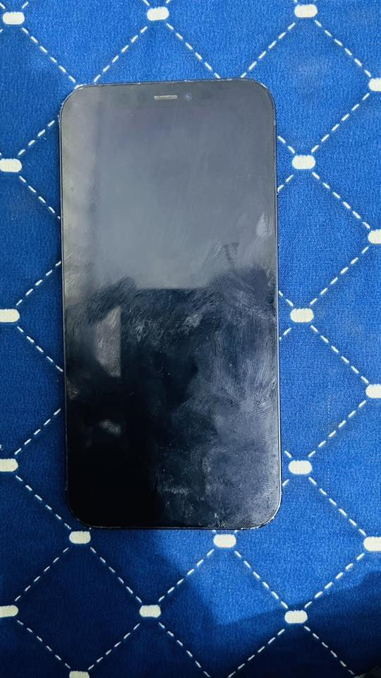 السلام عليكم 

أيفون 12عادي 
أمريكي نموذج M
ذاكره 128
بطاريه 86
البطاريه معلايه بالحاسبه 
بيه شخوط بسيطه بالصفاح 
يدعم 5G
الموبايل كلشيء مامبدل بيه كله بلادي 

ألسعر 400وبيه مجال للشراي تجي تاخذه تفحصه بأقرب ابو مركز موبايلات
مكاني النجف الاشرف شارع نصر مهندسين 

للتواصل ***********
