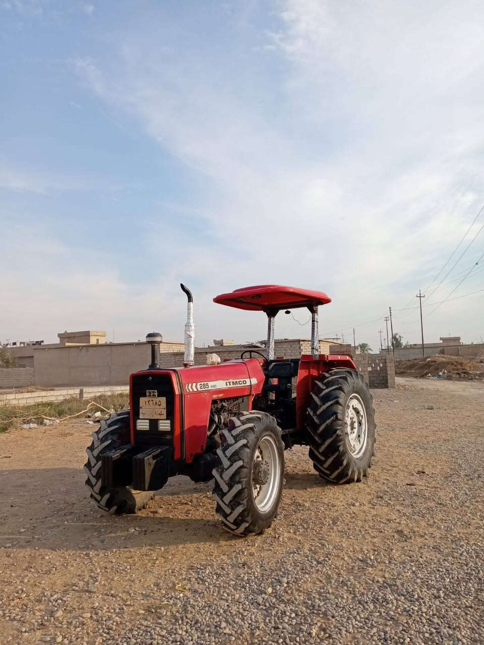 سلام عليكم تركتر ايراني دبل اكسل وضع شركه موديل 2013 رقم وسنويه سليمانيه مكفول محرك كير اكسل جاهز كراب السعر 110 وبي مجال مكان التركتر الشركاط الهيجل للاستفسار على الرقم ***********
