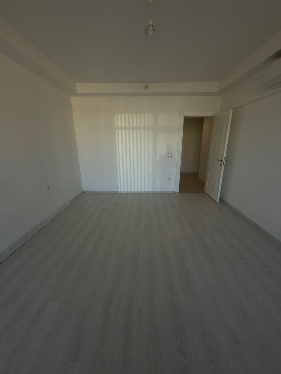 📍Pearl Towers
📐101m
🛋️1+1
〰️Floor 15
📞***********
