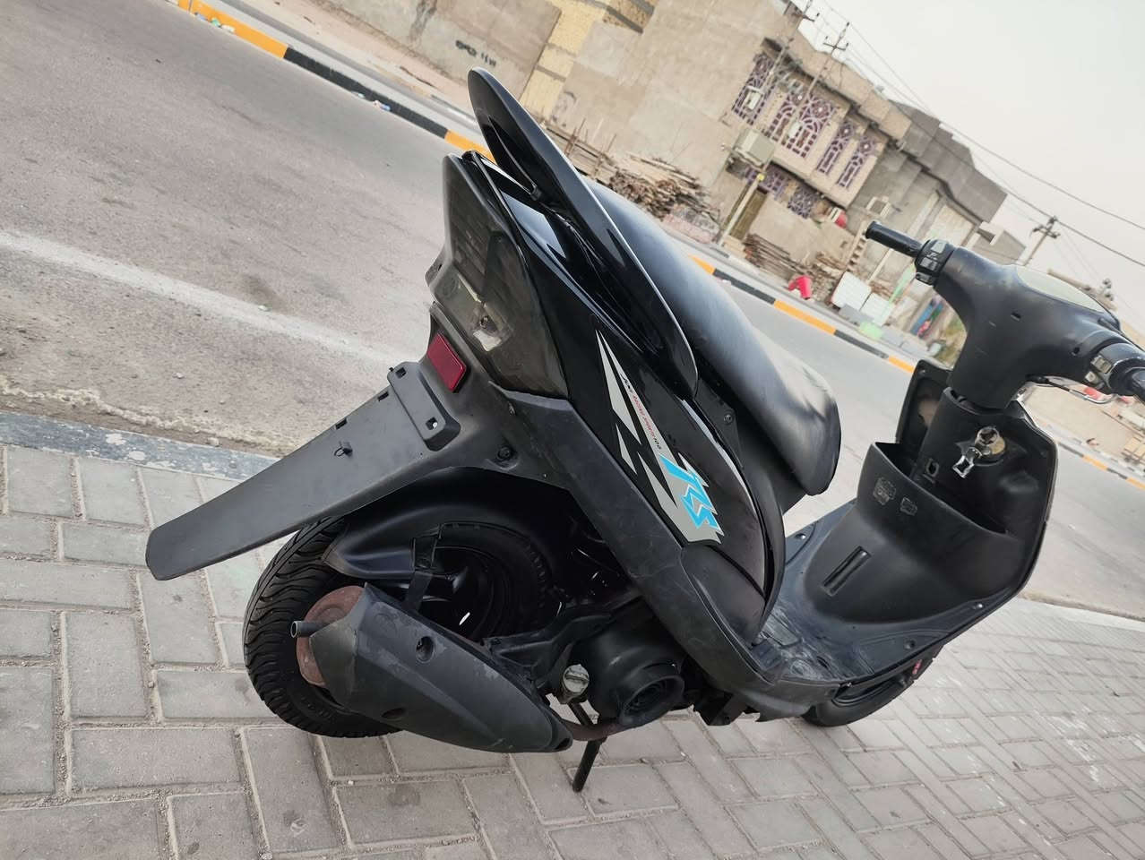 ماكس عدله جديده ما مفتوحه كهربائيات كلها شغاله اي نقص ماكو بوشه49بلاد مامفتوحه شلعه ومشي ونعومه كفراتها بلاد امختمات سعر550 وبيها مجال حق الجيه فقط الاستفسار *********** أو متواجد وتساب مكاني بصره حي شرطه قرب المعارض مال سيارات جديده مقابيل حيانيه
