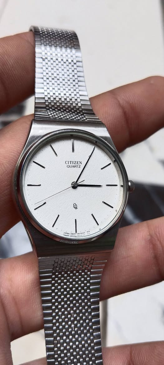 اللهم صل علا محمد وال محمد 
بدون تفاصيل لوك انتاج 1977 نوادر ( القطر النازك 34 )
(خاص لاصحاب الذوق الهادئ) والسعر 100 شامل توصيل نهائي


**إذا كنت صاحب هذا الإعلان وتريد حذفه لأي سبب، رجاءا أرسل رسالة إلى الدعم الفني**