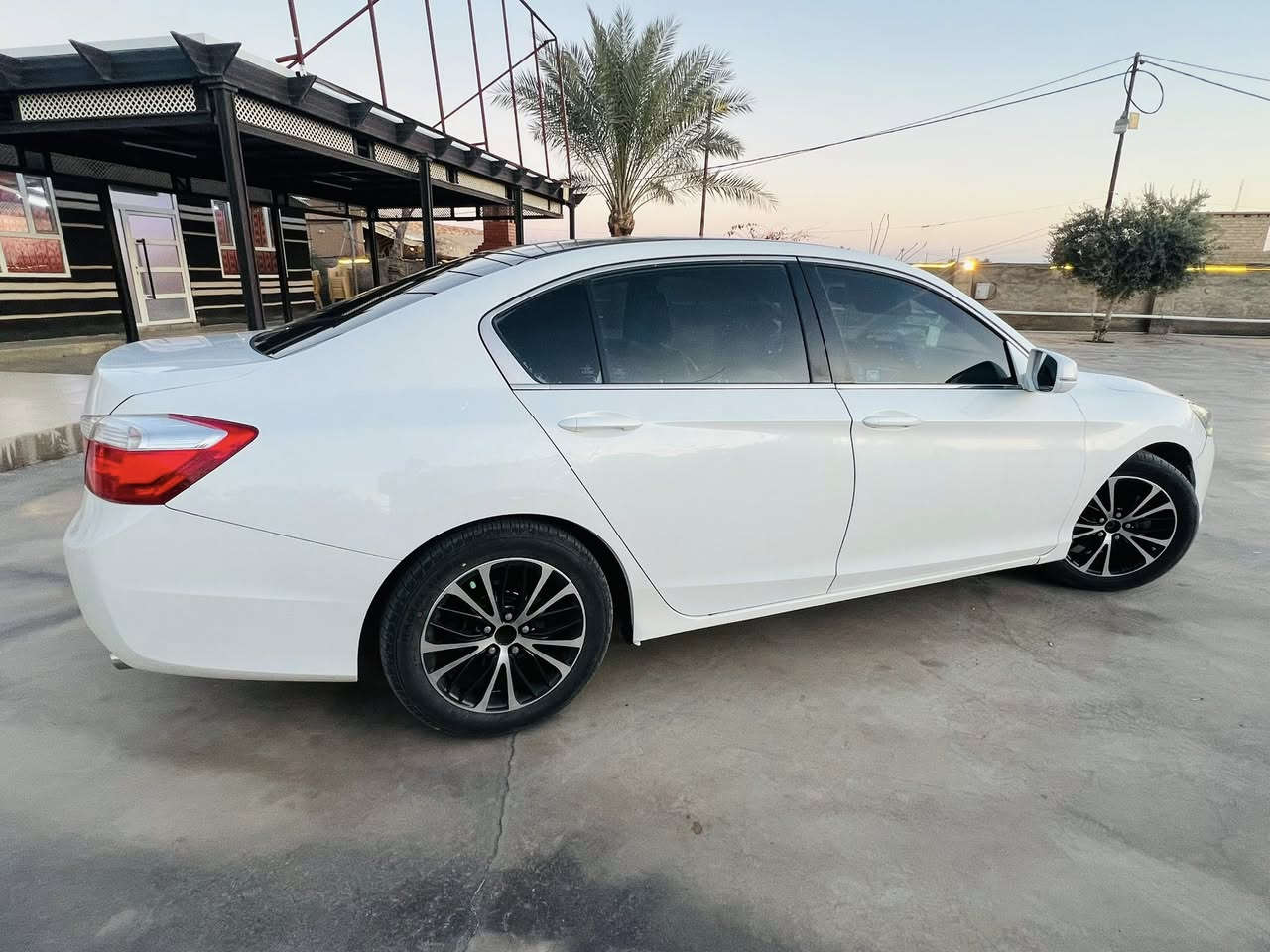 السلام عليكم هوندا اگورد. للبيع 
موديل 14 مسجلينها بل سنويه 13
السياره. احلى من الصور 
محرك كير شرط. تخكم تاير  اربعه صار ساعتين من شديتهن 
صدر نص عمر. تبريد شغال  
السياره ماشاء الله حيل كاعده وحلوه ماعايزها شي.  السعر المطلوب 140 وبيها مجال شي قليل  الاستفسار الاتصال على الرقم  ***********
