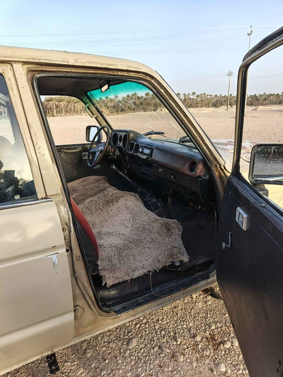 لاندكروز للبيع ادوات السعر 23 وبيه مجال المكان ديالى  ***********
