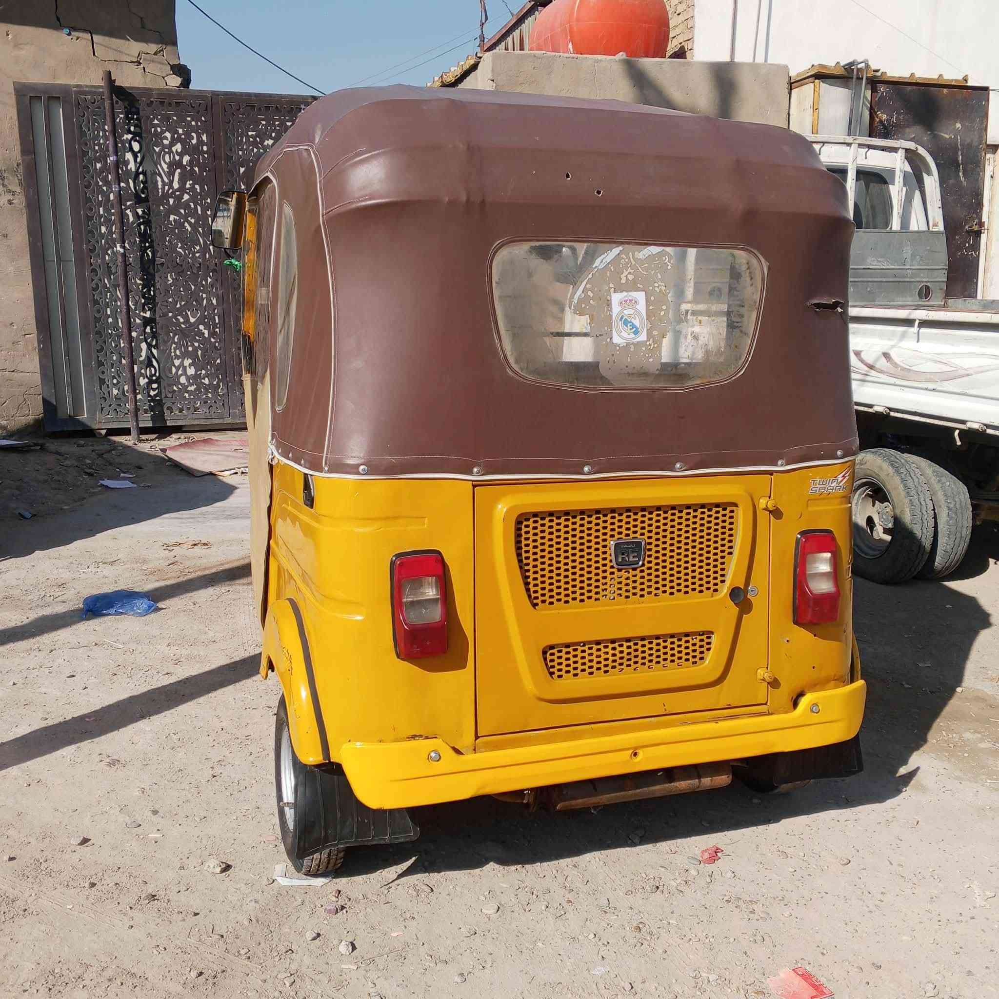 سلام عليكم تكتك للبيع موديل 2021 وخير من الله مكاني بغداد المشتل الاتصال على هذا الرقم ***********
