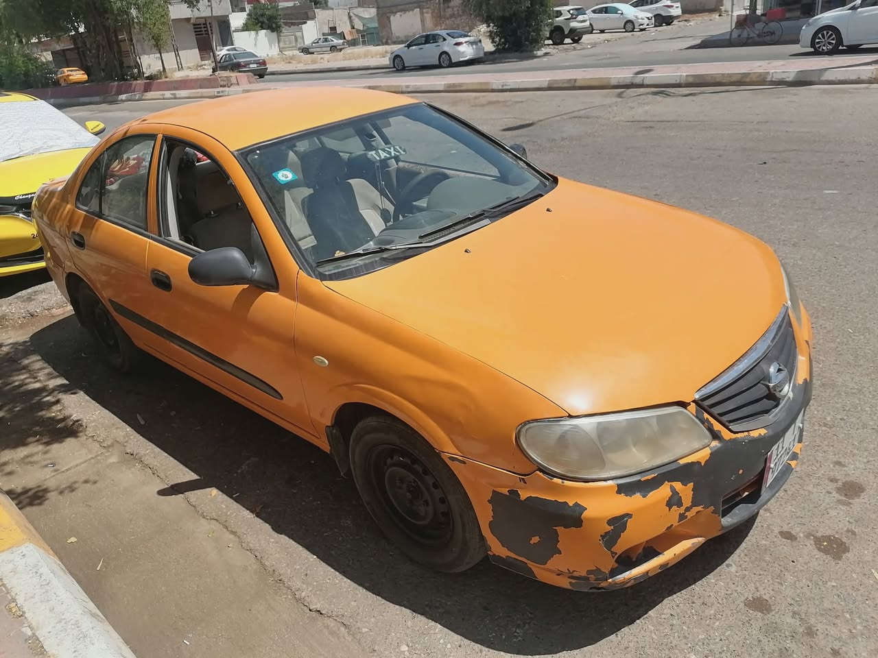 السلام عليكم نيسان صني للبيع موديل 11 سعر  75  دفتر بنزين رقم موبايل ***********
