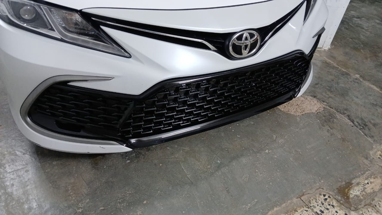 سلام عليكم للبيع شباك كامري خليه جديد نوعيه ممتازه يرهم من موديل 21 لحد 24 السعر 100 اي استفسار الاتصال على ***********
