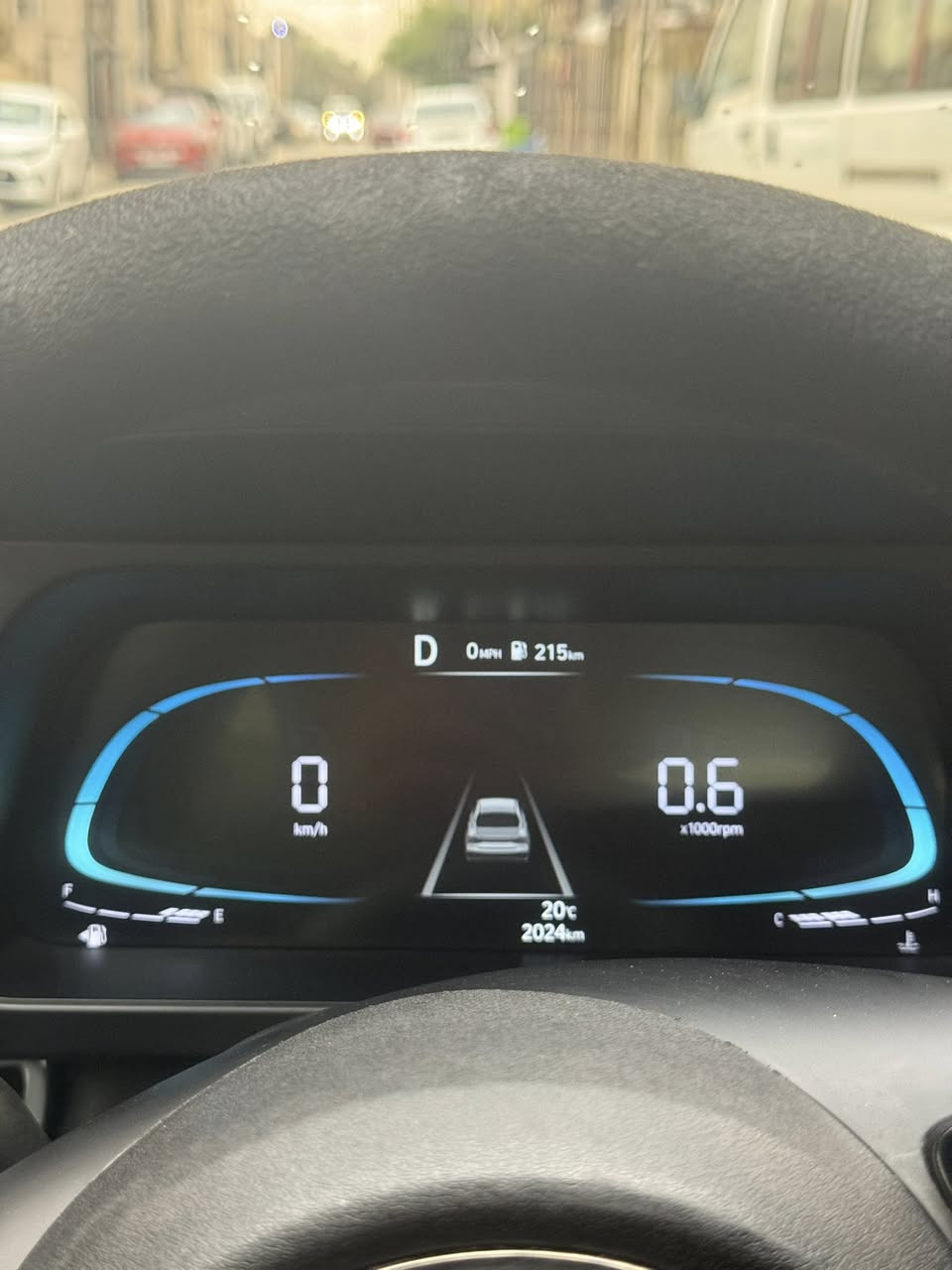 السلام عليكم النترا للبيع بيها جاملغ وبنيد وايرب ستيرن سياره جديده بمعنى الكلمة ماشيه 2000
155وبيها مجال 
***********
وتساب
