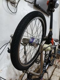 عندي بايسكل برج ستون لشه طويله بايسكل نضيف جدآ وما متعوب ولا ملعوب بي ...