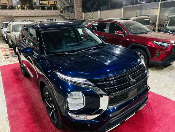 🔴(فرع كركوك) 

🟢Mitsubishi Outlander 2024 SE 🟢

حجم المحرك 4 (2.5L) 

عداد المسافة 19902 mile

🔴(السعر/18500 $)

🔴المواصفات :

بصمة تشغيل
بصمة ابواب
مرايات شفط 
كاميرا 360 درجة 
رادار امامي (تحديد مسار)
رادار جانبي (نقاط عمياء)
رادار خلفي (تحذير من الاصطدام)
السيارة AWD
تبريد قطعتين لمس
تحكم وضعيات القيادة...Drive Modes 
كشنات قماش وجلد+تحكم كهربائي 
شفتات + تحكمات استيرن 
هاند بريك بصمة
اوتو هولد Auto Hold
مانع انزلاق+ABS
شاشة كبيرة لمس+كاميرا
حساسات خلفية
منافذ AUX+USB
وبقية المواصفات المعروفة

🔴(العنوان/كركوك شارع المعارض)
              - - - - - - - - - - - - - - - - - 

🔴للاتصال/

ابو محمد
*********** 

فيصل
***********
