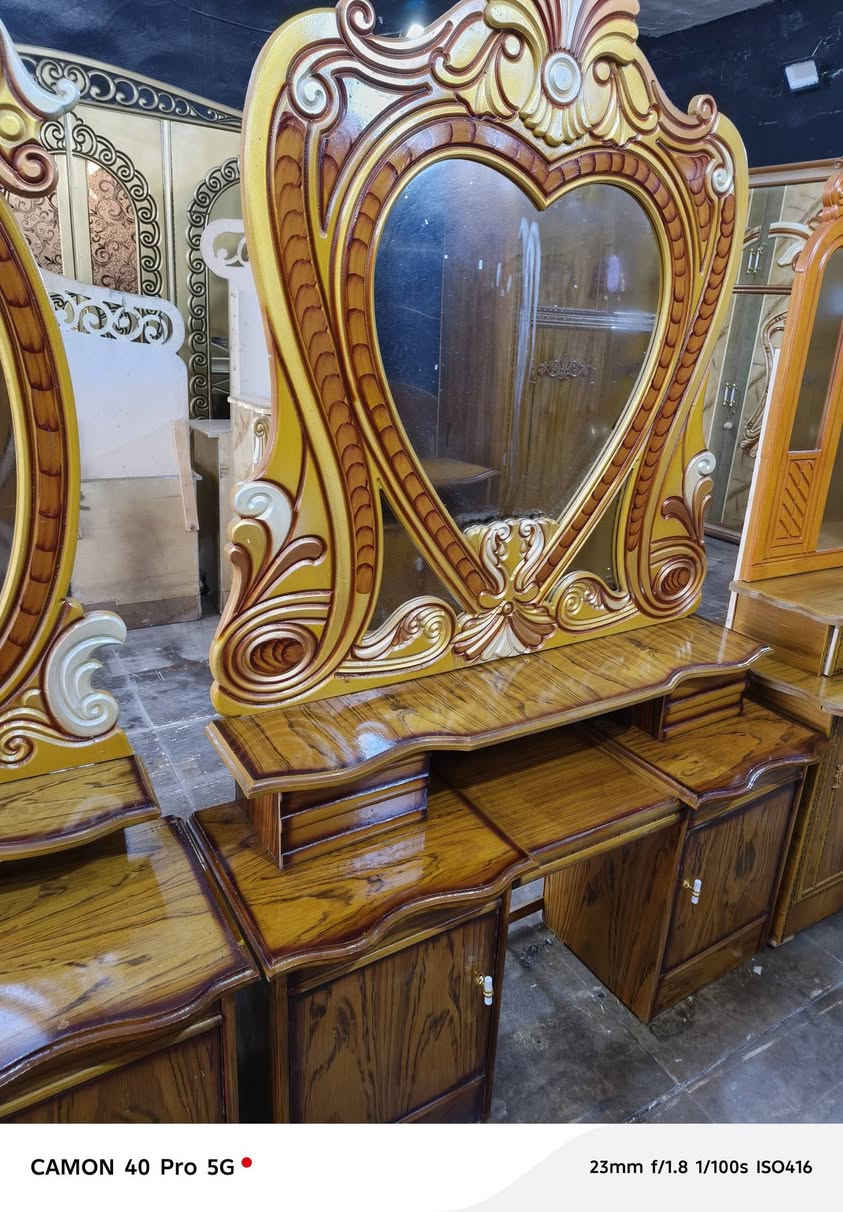 غرفة ٦باب طابق واحد نضافتها 90/100كاملة اي نقص مابيها مكان بغداد فلكة حي النصر سعر ٥٥٠ يوجد توصيل ***********
