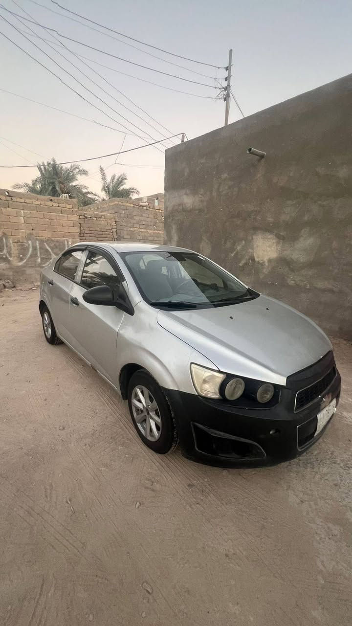 شفروليت سونك 2012 خليجي 
مستعجل علبيعة كلش 
مكينة 1600 دوش 
كير مكفول مكينة مكفولة 

سنوية 2027
بدي شوف العين 
معنرة كهرباءيات قبل اسبوع بمليون وربع 
دواخل نضيفة مكاني بصرة 
تحويل
*********** 
شراي اتصل على الخط او على الواتساب البصرة, العراق
