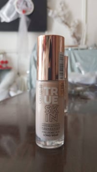 كريم أساس أصلي • درجة أولى • توصيل