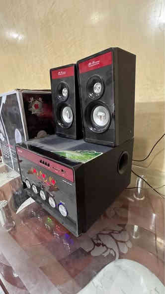 سماعات مايك شغالات مستعملات قليل السعر 45 وبيهن مجال مكاني البصرة ياسين خريبط ويوجد توصيل رقمي واتساب *********** البصرة
