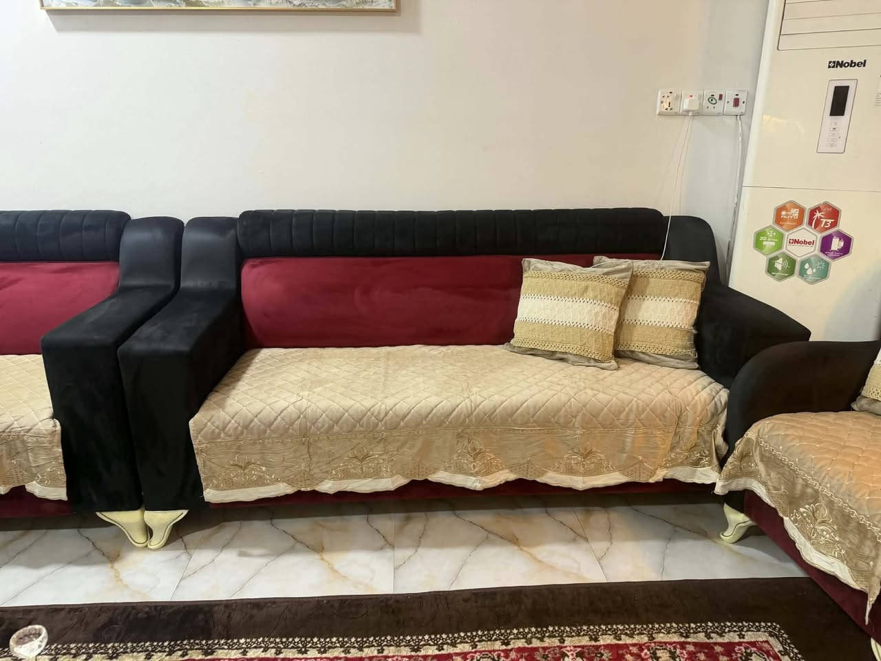 تخم ١٠مقاعد تفصال بعده جديده
للبيع كلش نظيف

للاستفسار ع الرقم ***********
