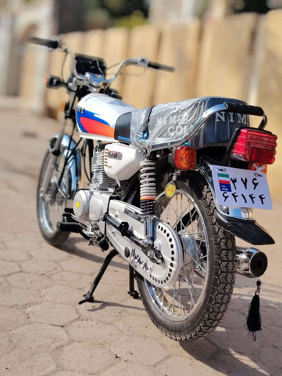 سلام عليكم دراجه للبيع أوراق سكنر دراجه نضيفه شوفت عينك صالها سبوعين من معمره دراجه قويه هاون السعر 950 وبيها مجال حگ الجيه مكاني ميسان قطاع 30الستفسار عل دراجه متواجد خاص ومتواجد عل رصيد   ***********
