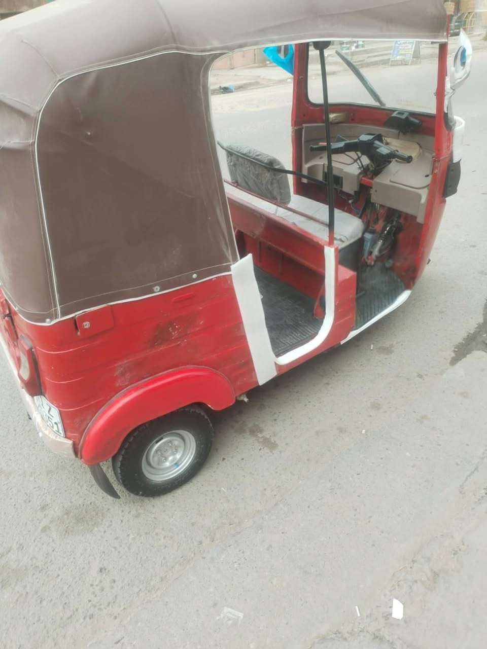 سلام عليكم تكتك لبيع موديل
17 شهر 4 تكتك رغم وسنويه تكتك خير من 
لله لا تنغيص ولا تبخير ولا كسن تراي زيرو 
تكتك غطرت خياس مابيهء معمر كله لخياس 
المكان بغداد الرأسه شارع بو علي دراجي 
سعر 3و تسعميه  وبيهء مجال لطيبين 
نتصال ***********
