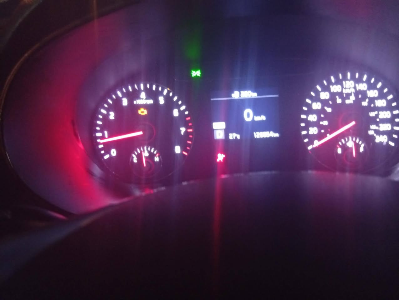 للبيع: كيا سورنتو 2019 (وارد كندي - كلين تايتل) 🚗

السيارة نظيفة جداً وبحالة ممتازة، جاهزة من كلشي والبيع للشراي الصامل.

📌 المواصفات والمميزات:

•        الموديل: 2019

•        اللون: أسود كذابي مميز.

•        العداد :127 ألف كم.

•        الرقم: بغداد.

•        المحرك: 2400 (دفع أمامي).

•        التحكم: تحكم ستيرن كامل بـ 3 وضعيات قيادة مختلفة (Comfort / Eco / Sport).

•        الحماية والراحة: نظام مانع انزلاق، تشغيل بصمة.

•        كلين تايتل بدون ضربة (وارد كندي).

•        اكو طخات بسيطة جداً وواضحة بالصور (بدون غش أو تجميل).

📞 للتواصل والاستفسار:

للمزيد من التفاصيل أو المعاينة، يرجى التواصل مباشرة عبر الواتساب على الرقم:

7901173369
