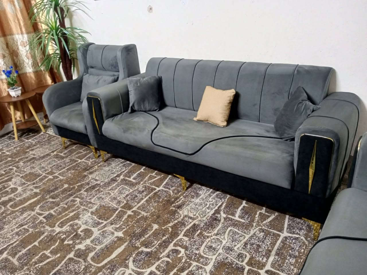 تخم للبيع ١٠مقاعد جديد ونضيف ب ٣٥٠ وبي مجال بغداد الحسينيه


**إذا كنت صاحب هذا الإعلان وتريد حذفه لأي سبب، رجاءا أرسل رسالة إلى الدعم الفني**