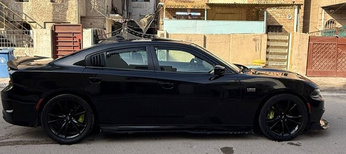 جارجر Gt بلاس موديل 2019
 فول مواصفات . فتحه
فجوج بريمبو فلنجات مشيفه
شاشه كبيره نفكيشن مع اوبشنات srt
رادارات جانبي نقطه عمياء
لانج كونترول سوير تراك باك 
خزن ميموري
دشبول جلد خياط وبطاين ابواب جلد
كشنات جلد ومخمل كهرباء 
كشنات تدفئه تبريد
سترين كهرباء 
هيتر ستيرن
دبلات srt صفر
مرآه عاتمه للضوء وقلاب
سماعات الباين
ماشيه 53000ميل
رقم السياره بغداد الجديد
حادث السياره دعاميه خلفيه فقط بدون ايرباك ودواخل صور الحادث بلمنشور
مكان السياره بغداد المنصور
رقم صاحب السياره ***********

