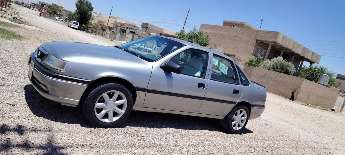 سلام عليكم للبيع اوبل فيكترا موديل 93 رقم اربيل صاقطه 2022 سياره بسمي شرط تحويل وغرامة وكاله مكينه 20سياره مابي اي نقص بدون خياس صدر دبلات جديد كهربائيات كامل كير مكينه شرط لا صرف ولا بخار اربع تيرات جديد سياره ابيس باور  سعر 35 شراي يخابر مكان طوز ماجاوب لا تعليق ولا خاص رقم هاتف ***********
