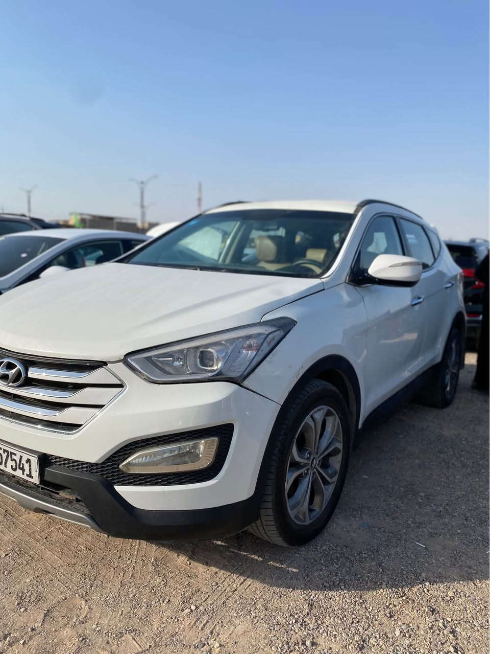 سنتافي موديل 2014 
سعر سياره 145 بيها مجال 
بيها بارد جهة السايق 

‭+964 775 093 9995‬ البصرة, العراق
