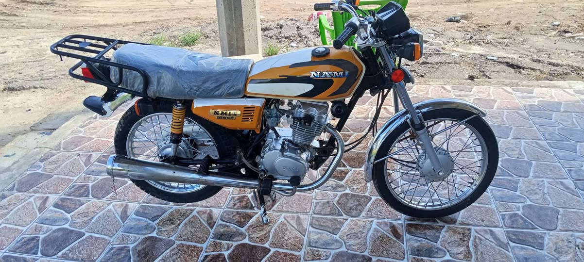 سلام عليكم دراجه شلامجه اصلي كلك للبيع وكيل نوار الباشا موديل22 مامفتوحه بس كلجات مكانه دوانيه سنيه ***********
