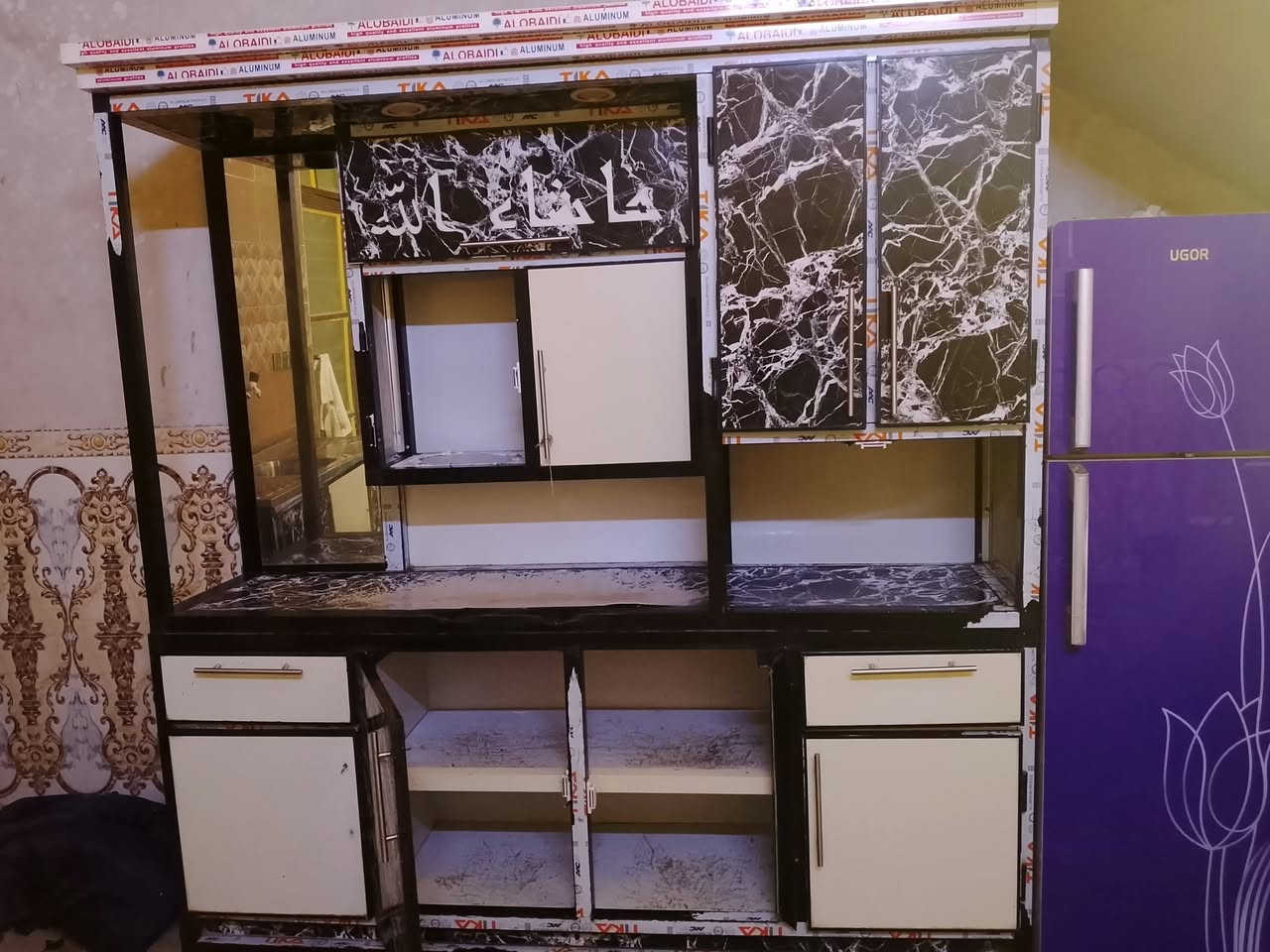 سلام عليكم  كاونتر للبيج ***********
