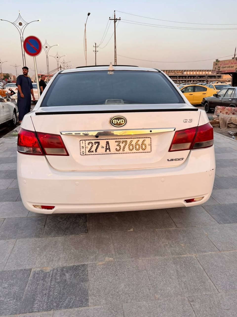 سلام عليكم 
بي واي دي رقم ذي قار
انكليزي 
مكينه وكير محور 1800 كورلا
مكفوله من ضربه والعيب الشرعي
بيها رشات صبغ
حداده جاهزه تخم تاير جديد 
كهربائية الكل شغاله 
دواخل جديده
السعر 48 مكاني ناصريه 
***********
