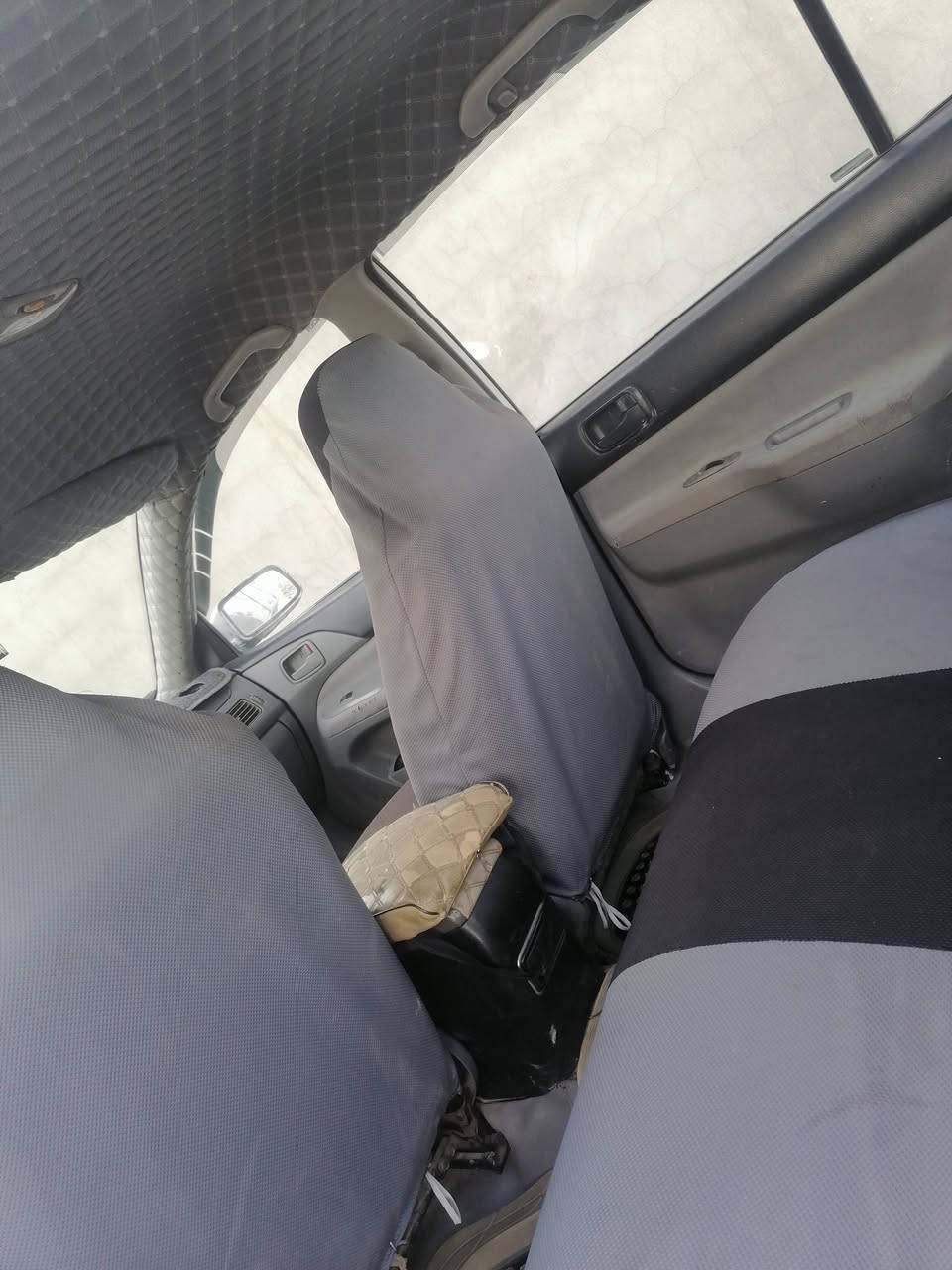 لانسر 2006
كير عادي
محرك 1500  قبق اسود بدون تنقيص او تبخير
كير خير من الله
تبريد فول
تدفئه شغال
بيها صبغ مكانات ابيع حزام
وارد امريكي ضررها جامرولغ امامي ما ماثر المكان. ديالى
السعر 65 بيها مجال قليل
هاتف  ***********
