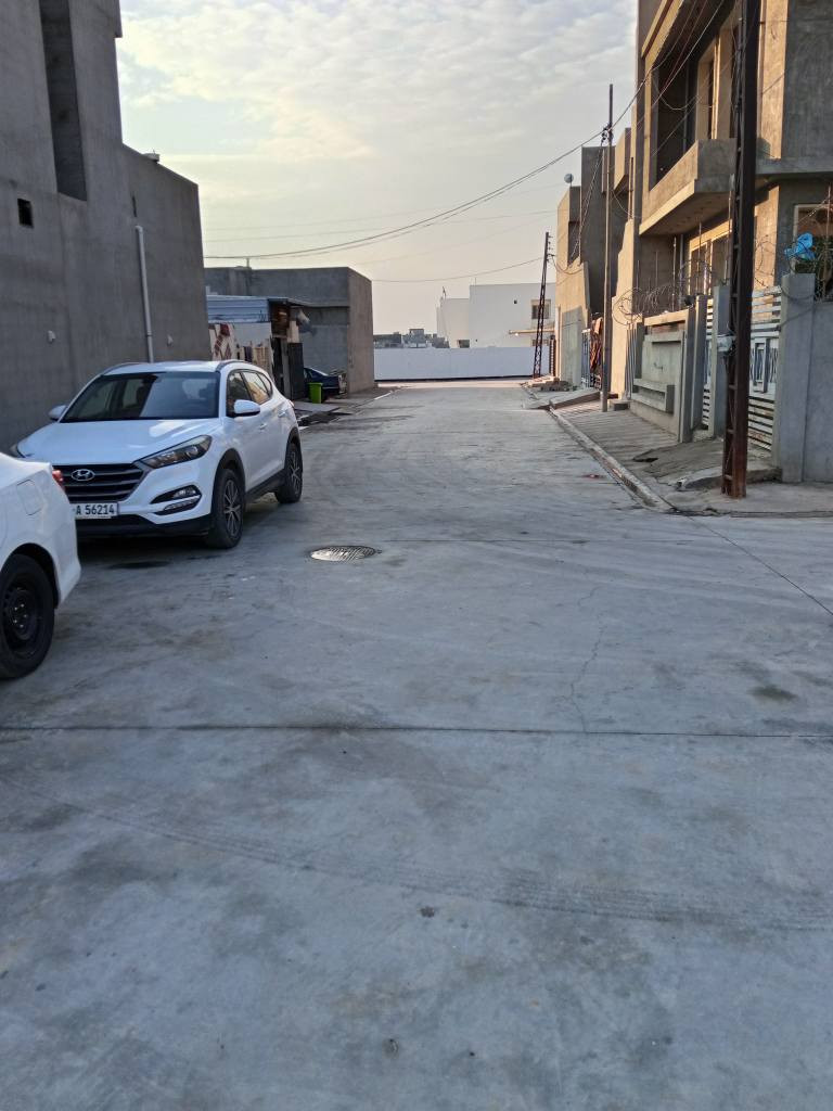 قطعه للبيع طابو صرف 100متر مربع رقم القطعه77/1627 شركة طارق منطقة ال77 قرب مدرسة زهرة الصباح داخل خدمات  .السعر  45 الاتصال 
*********** كركوك, العراق
