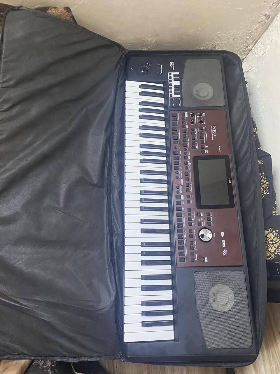 سلام كليم. من رخصت الادمن. عندي جهاز 700paشرط مامفتوح برامج فول وياجنطه ستاند جهاز اخوجديد 10قفل مكاني كركوك هذا رقمي لاستفسار ***********
