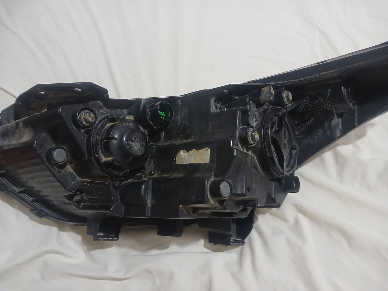 السلام عليكم
للبيع.....
لايت سيراتو جهة اليمين عكس السايق 
كوري اصلي تفصيخ مفتوح تنظيف فقط
السعر 200 الف
***********
***********
واسط....الزبيدية
