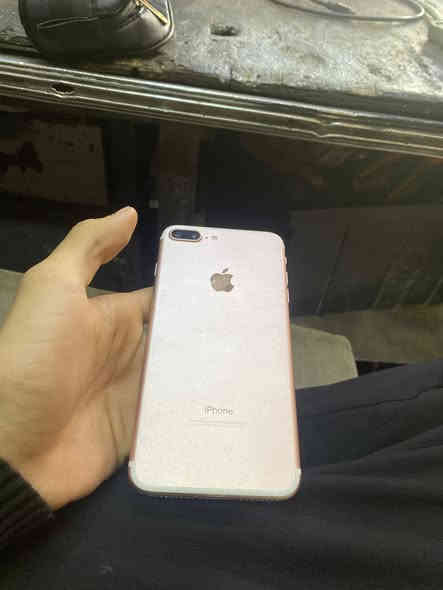 ايفون سفن بلاس ذاكره 128 مبدل بطاريه بصمه شغاله كامرات شغالات و اموره تمام و بي فطر بسيط بل شاشه سعره75 و بي مجال  مدينه الصدر ***********
