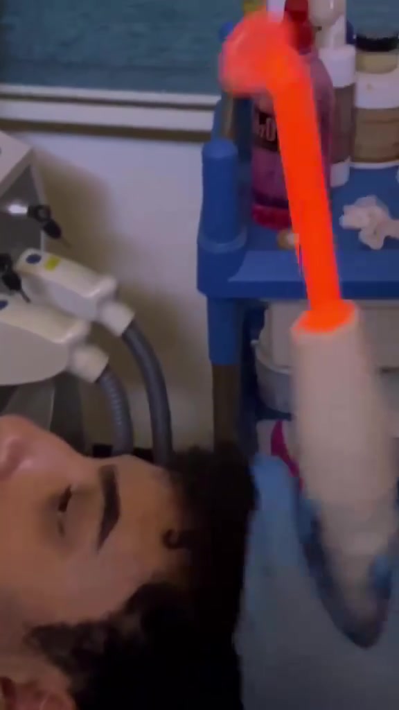 •High Frequency جهاز الهاي فريكونسي
•يساعد في تقليل حب الشباب 
•يقتل بعض البكتيريا على سطح الجلد 
•يسرع التئام الحبوب 
•يقلل الالتهاب والاحمرار 
•يعطي نضارة خفيفة للبشرة #تجميل #بشرة #نضارة


**إذا كنت صاحب هذا الإعلان وتريد حذفه لأي سبب، رجاءا أرسل رسالة إلى الدعم الفني**