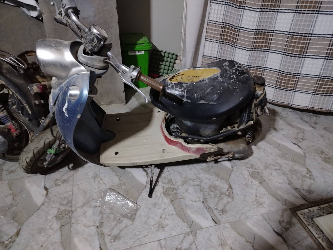 السلام عليكم 3 دراجات للبيع المصريات توهن مجفتات شغالات ثنينهن سعرهن 200 والبتره سعرهه 250 والشراي يخابر ***********
