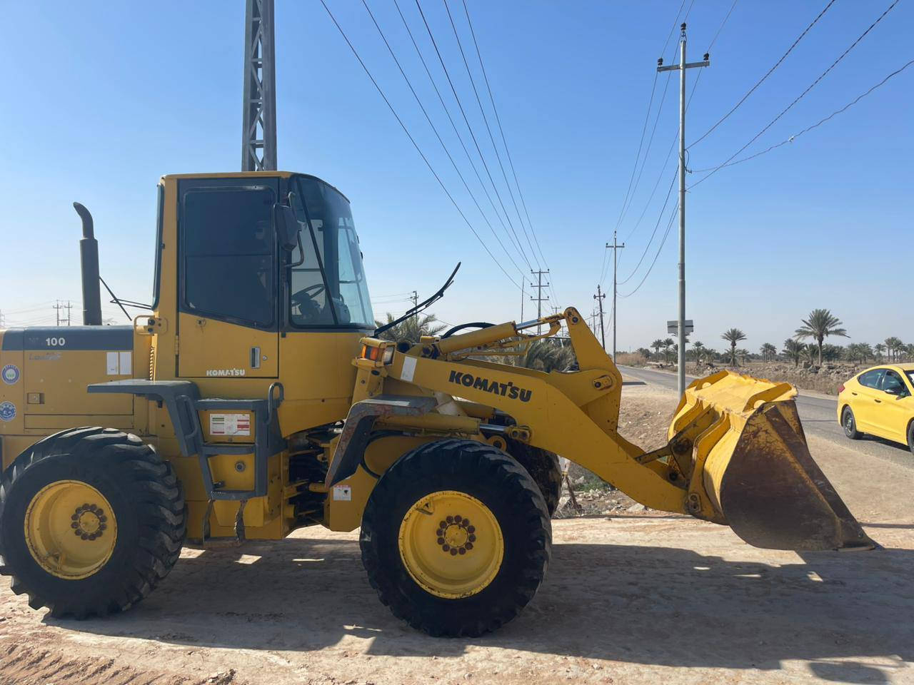 شفل كوماتسو للبيع حجم 100 مكفول موديل 19 دخول جديد ***********
