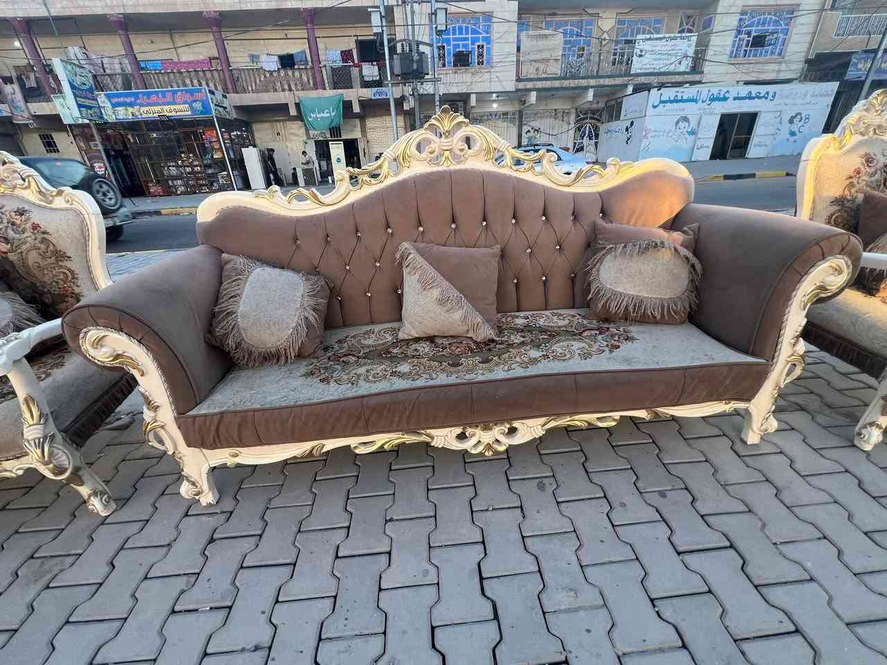 السلام عليكم ملكي ٨ مقاعد زان تركي نضافه ٩٥٪؜ هديه وياه ٨كوشات وطبله وسطيه سعر ٤٥٠ وبي مجال وموجود توصيل بغداد وكل محافضات العراق اي استفسار خاص أو عله ***********
