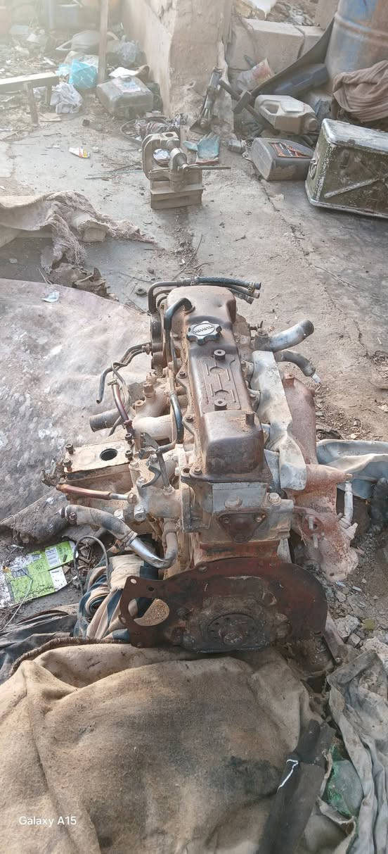 محرك وان ار زت بيه كرنك دايس شوية محرك ستندر السعر ٢٥٠ الف وبي مجال
***********
