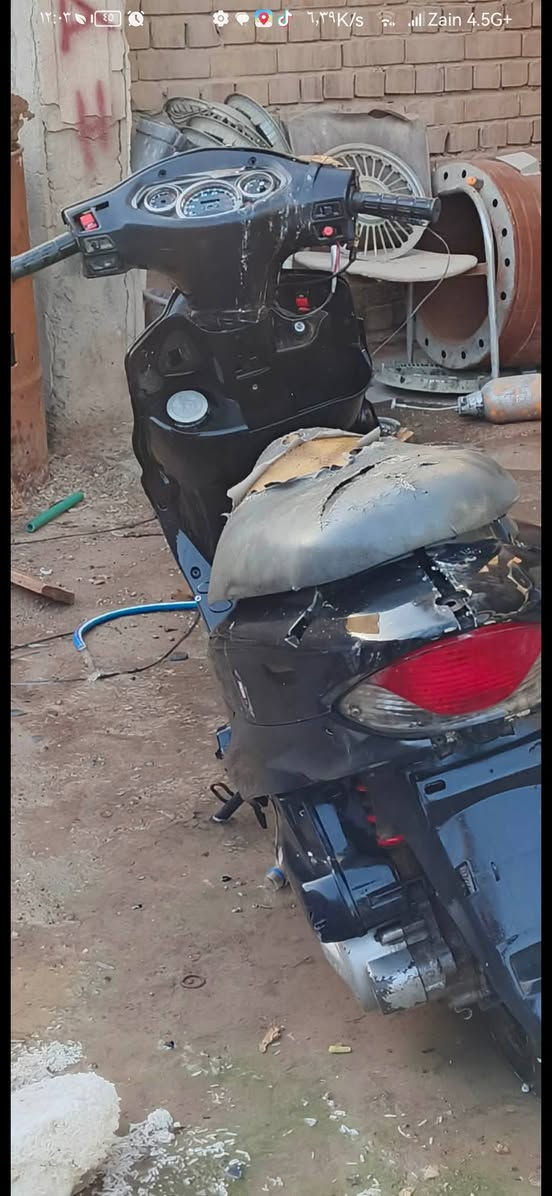 السلام عليكم دراجة كامكو 2Vدراجة شغالة بس بيةة نقص باتري وبنجر وضمان مكينة شغالة سرعتهه140الشراي علق واني اراسلك السعر 80الف


**إذا كنت صاحب هذا الإعلان وتريد حذفه لأي سبب، رجاءا أرسل رسالة إلى الدعم الفني**