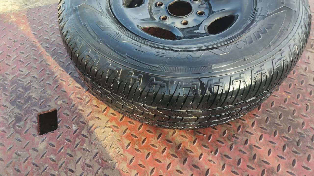 السلام عليكم اسبيرات تاهو جمسي يوكان سوبربان ويوجد لدينة ادوات احتياطية اب انواعهة كل مايخ تاهو جمسي يوكان سوبربان متوفر واتساب الرقم ***********
