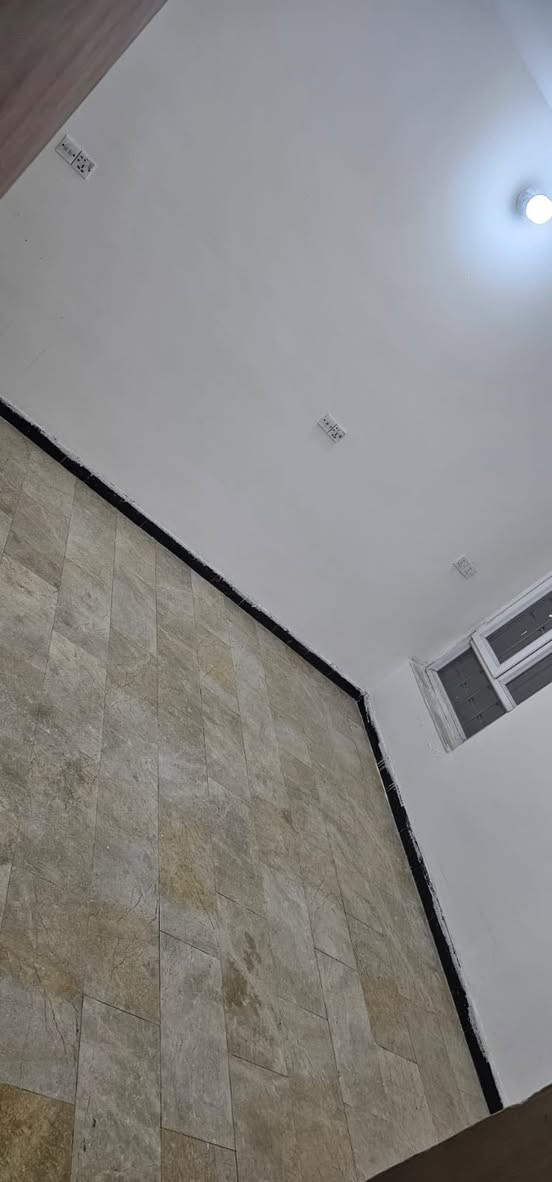 للأيجار في #السيدية

مشتمل طابق ارضي مودرن مساحه 150 متر معزول عزل تام 🔶

يحتوي على كراج 2نوم وصاله ومطبخ وخدمات ✅

الأيجار 850 الف قفل 🔒 

موقع السيديه مربع الضباط 📍

للأستفسار اكثر 📞

***********
