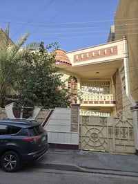 دار للبيع الموقع الطالبية - الطاقة  الواجهة 10 النزال 20   المساحة 200...