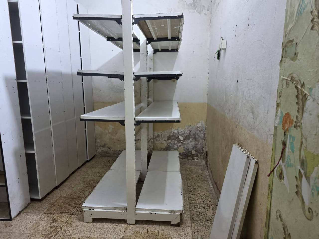 للبيع سفن تجهيز محللات الاتصال*********** وتساب العماره ميسان
