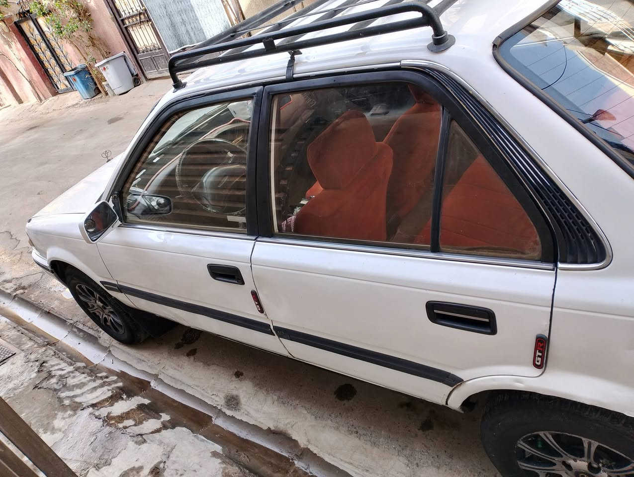 السلام عليكم
متاح كورلا 91  بغداد سنوية 30 باسمي محرك 1600 حاوية كير دنفش 5نمر المرغوب حدادية جديدة صبغ مابيه عدا غشم الجاملغ وركن البنيد جهة اليمين تبريد عاطل بيه رصعات  سعر 43 وبيه مجال حك الجية واذا مراوس كورلا ستيشن 

***********
