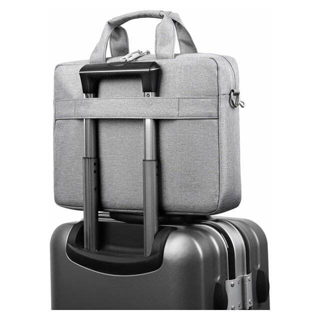 حقيبة لابتوب حجم 17.3 

الميزات الرئيسية

· خامات متينة: قماش أكسفورد مقاوم للتآكل والتمزق.
· حماية رباعية الطبقات: مقاوم للماء والخدوش والصدمات.
· مقاومة شاملة: حماية مثالية من المطر والخدوش.
· سعة تخزين واسعة: حجرة للابتوب وجيوب متعددة للاكسسوارات.
· تصميم عملي: جيب داخلي مخفي، حزام كتف مبطن، مقابض متينة.
· توافق واسع: يناسب معظم أجهزة الابتوب حتى 15.6 بوصة.
· متعدد الاستخدامات: مثالي للعمل، الجامعة، والسفر.
· فكرة هدية: أنيق وعملي للأهل والأصدقاء.

✅ لمعرفة السعر فقط اكتب كلمة سعر او راسنه على الخاص 😍

متوفر توصيل لجميع محافظات العراق 🇮🇶 

#لابتوب #حقيبة #جنطة #العراق


**إذا كنت صاحب هذا الإعلان وتريد حذفه لأي سبب، رجاءا أرسل رسالة إلى الدعم الفني**