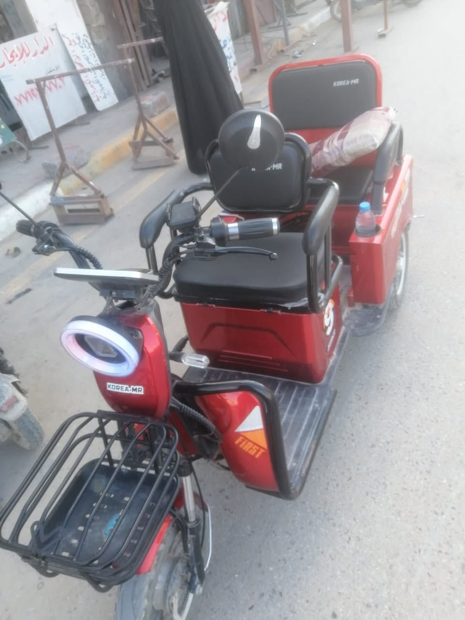 سلام عليكم عندي هذه البايسكل الشحن للبيع كلش نظيف
***********
