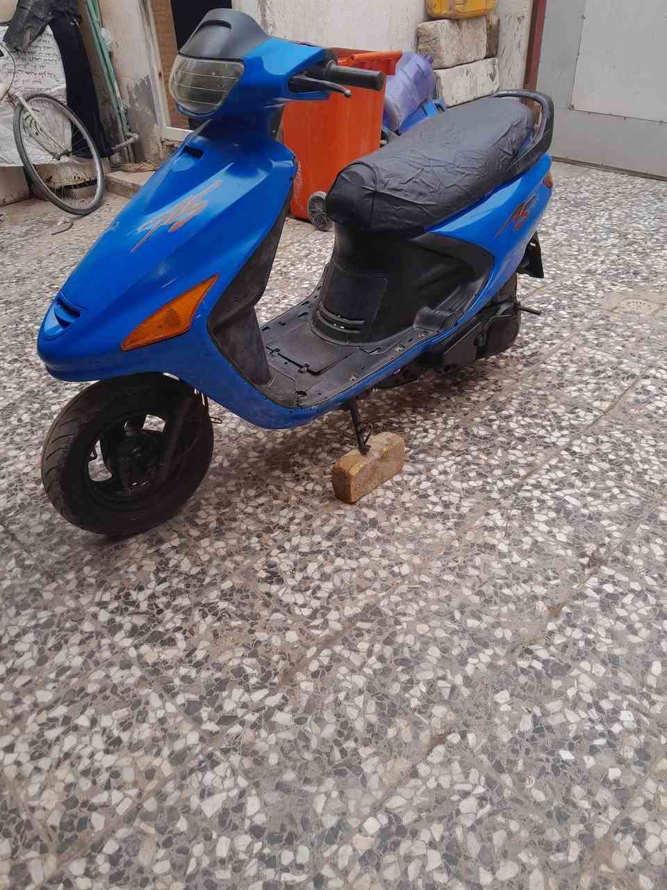 دراجة فراشه مفتوحه نظيفة للبيع كلشي شغال بيه سلف هندر السعر ٢٨٠وبيه مجال للشراي  الشراي يجي خاص او الاتصال على الرقم ***********العنوان النجف حي الوفاء
